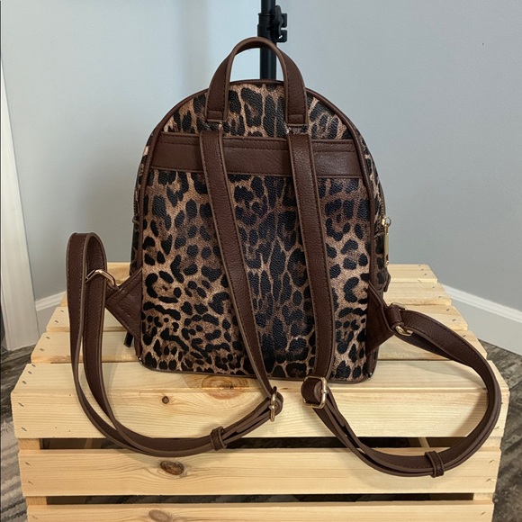 Leopard Print Women's Backpack and Wallet Set - Picture 3 of 6